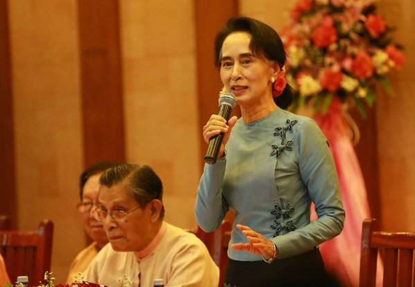 တိုင္းရင္းသားမ်ား၏ ရပိုင္ခြင့္ကို အာမခံသည့္ ႏုိင္ငံေရးစနစ္ အေျခခံ၍ ျပည္တြင္းၿငိမ္းခ်မ္းေရး တည္ေဆာက္ရမည္ဟု ေဒၚေအာင္ဆန္းစုၾကည္ေျပာ
